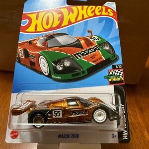 Hot Wheels Mazda 787B Super Treasure Hunt Die-Cast Car - Green, Orange, and Gold